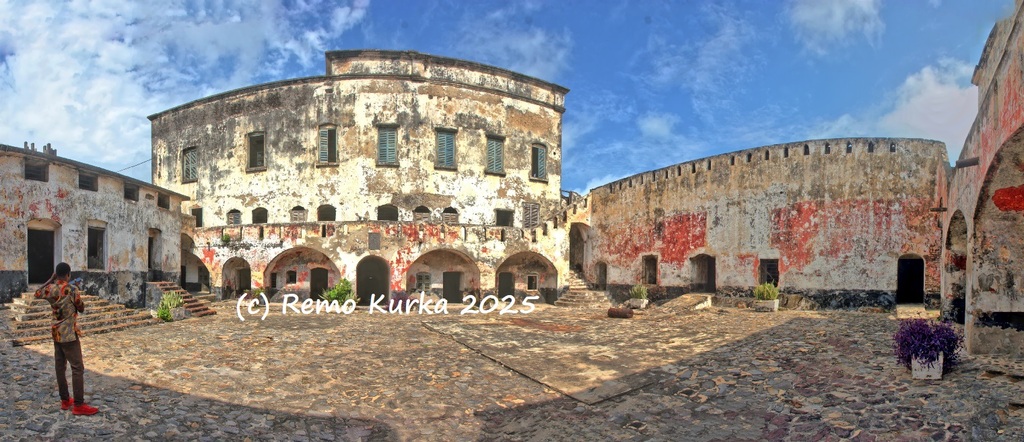 Fort William, Anamabo, inside cort yar by Remo Kurka, Ghana, Central region